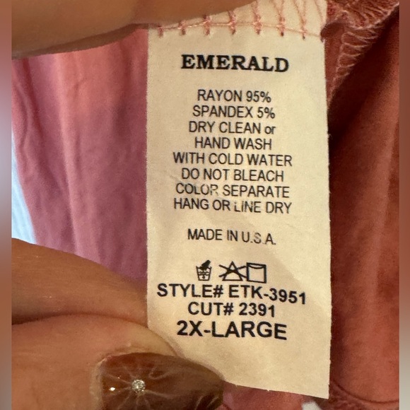 Emerald Rose Pink V-Neck Top w/ Cutout Neckline sz 2X - Picture 5 of 6